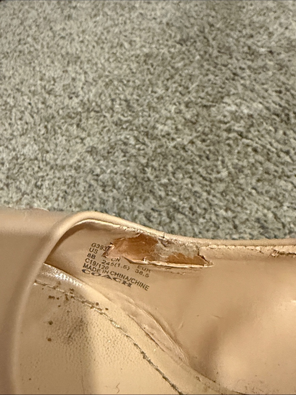 Coach Tan Nude Cream Pointed-Toe Gold Stud Trim Pumps Size 8 - Picture 16 of 16